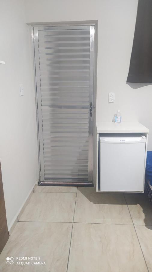 Pousada Quarto Com Frigobar,Ar E Garagem Gratuita Апаресида Екстериор снимка
