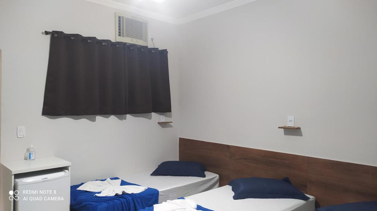 Pousada Quarto Com Frigobar,Ar E Garagem Gratuita Апаресида Екстериор снимка